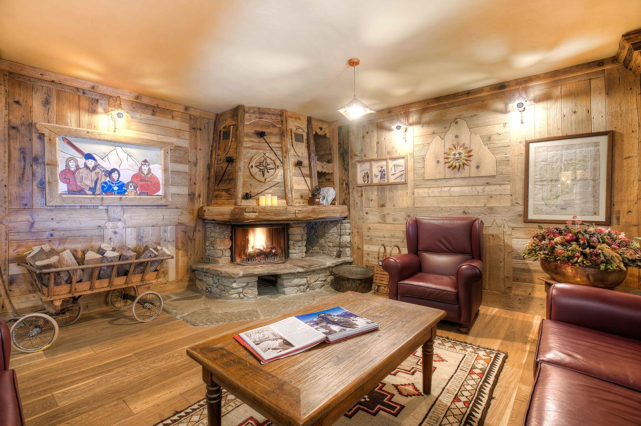 Hotel Meuble Mon Reve ブレウイル・チェルヴィナイア エクステリア 写真