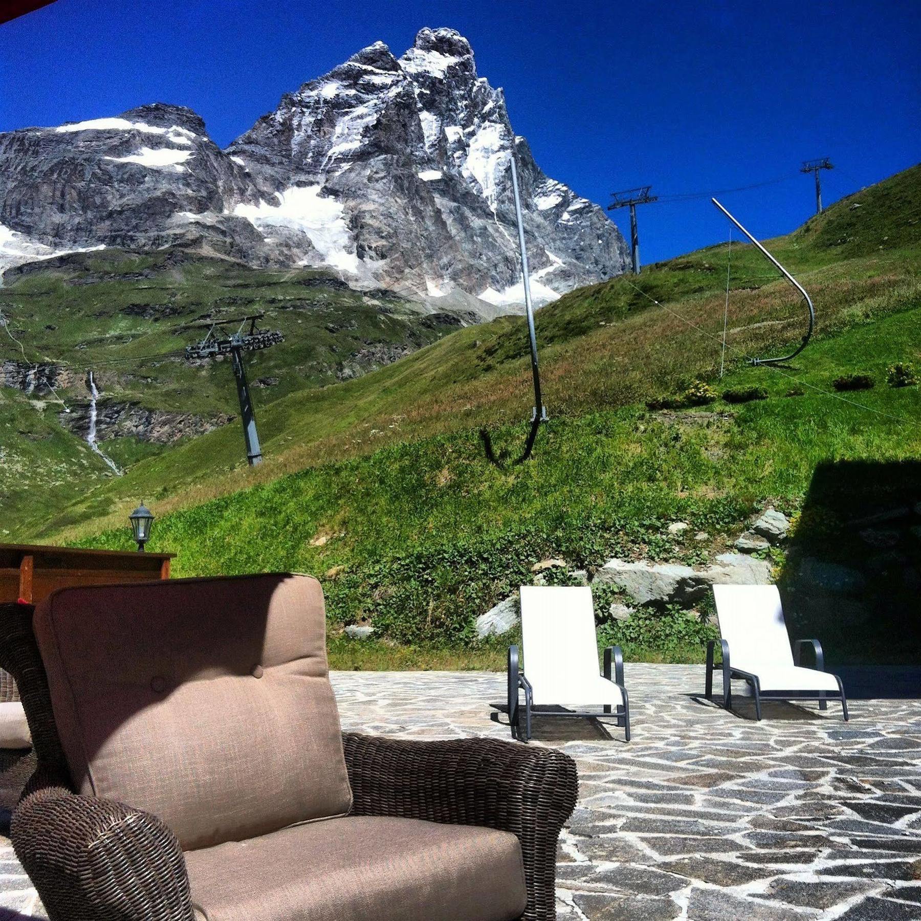 Hotel Meuble Mon Reve ブレウイル・チェルヴィナイア エクステリア 写真